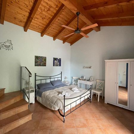 B&B La Casa Di Trizzi Como Exteriör bild