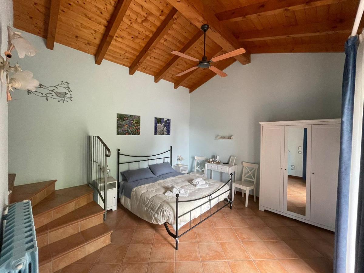 B&B La Casa Di Trizzi Como Exteriör bild